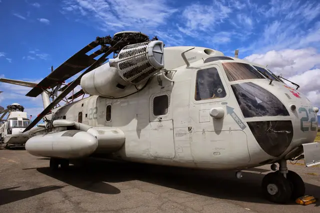 Sikorsky CH-53 D Sea Stallion (Heavy Lift)