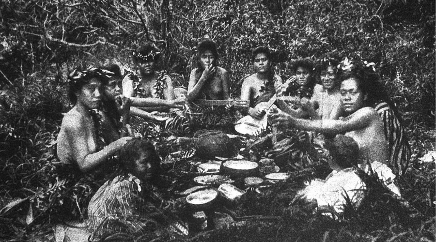 Aha'aina feast following kapu restrictions.