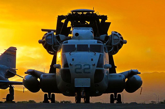 Sikorsky CH-53 D Sea Stallion (Heavy Lift)