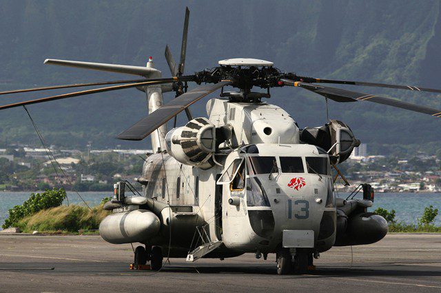 Sikorsky CH-53 D Sea Stallion (Heavy Lift)
