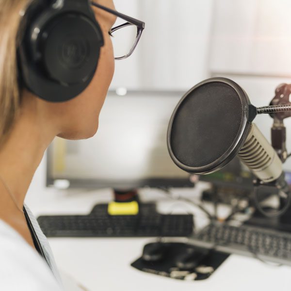 Flying-Listen-To-These-Podcasts-Square Flying-Listen-To-These-Podcasts-Square