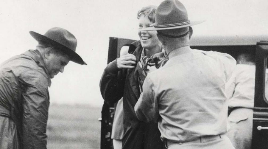 Earhart dons her flight suit at Wheeler airfield before departing on January 11, 1935. Hawaii Department of Transportation Airport Division Image.