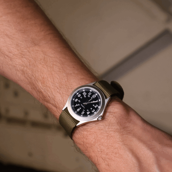 Roth: Military Style Quartz Watch - GRN - Image 2